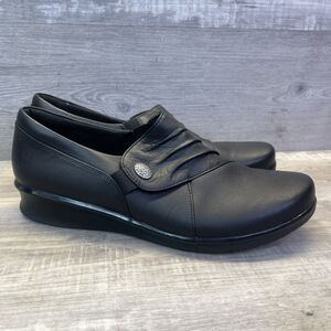 Clarks Black Leather Ruched Design Womens Slip On Shoe Size 11 W Hope Roxanne